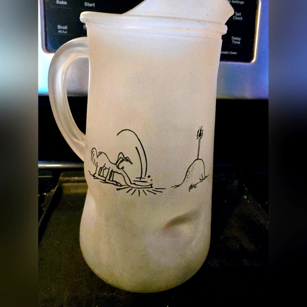 Vintage 1970s Johnny Hart Zot Cartoon Frosted  7"×4.5" Pitcher 28 oz.